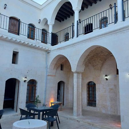 Orpheus Otel-Konak سانليورفا المظهر الخارجي الصورة