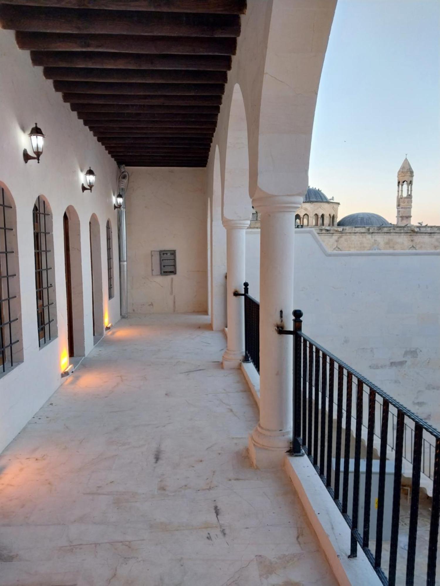 Orpheus Otel-Konak سانليورفا المظهر الخارجي الصورة