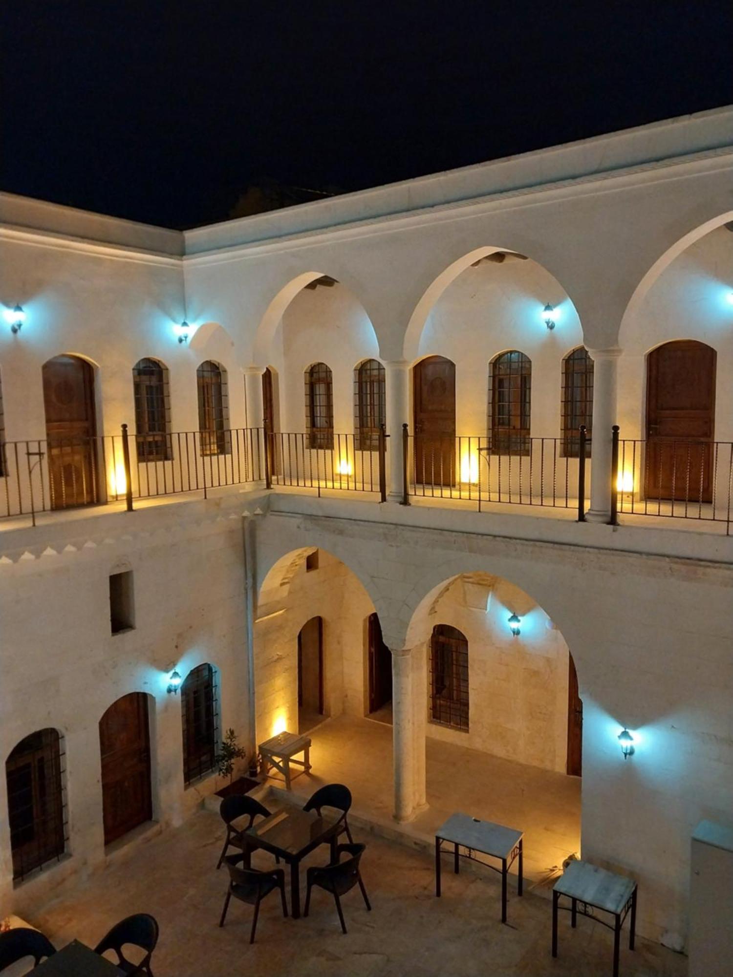 Orpheus Otel-Konak سانليورفا المظهر الخارجي الصورة
