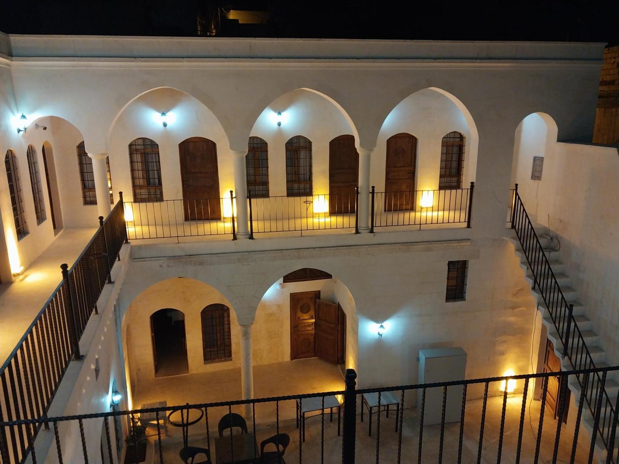 Orpheus Otel-Konak سانليورفا المظهر الخارجي الصورة