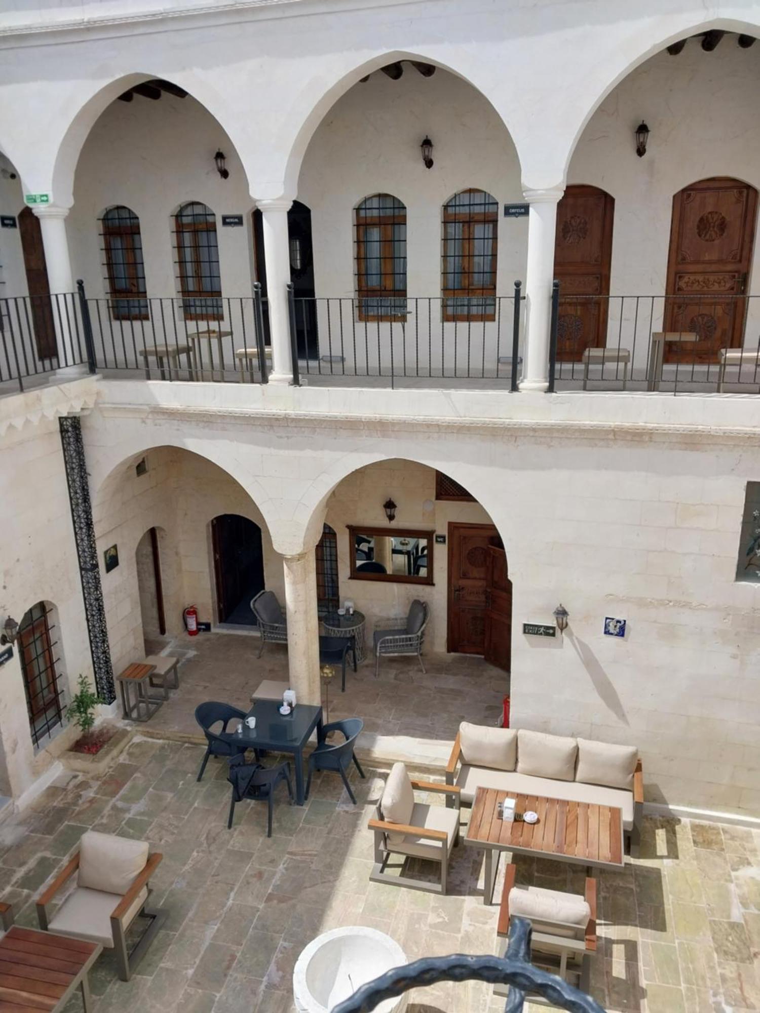 Orpheus Otel-Konak سانليورفا المظهر الخارجي الصورة