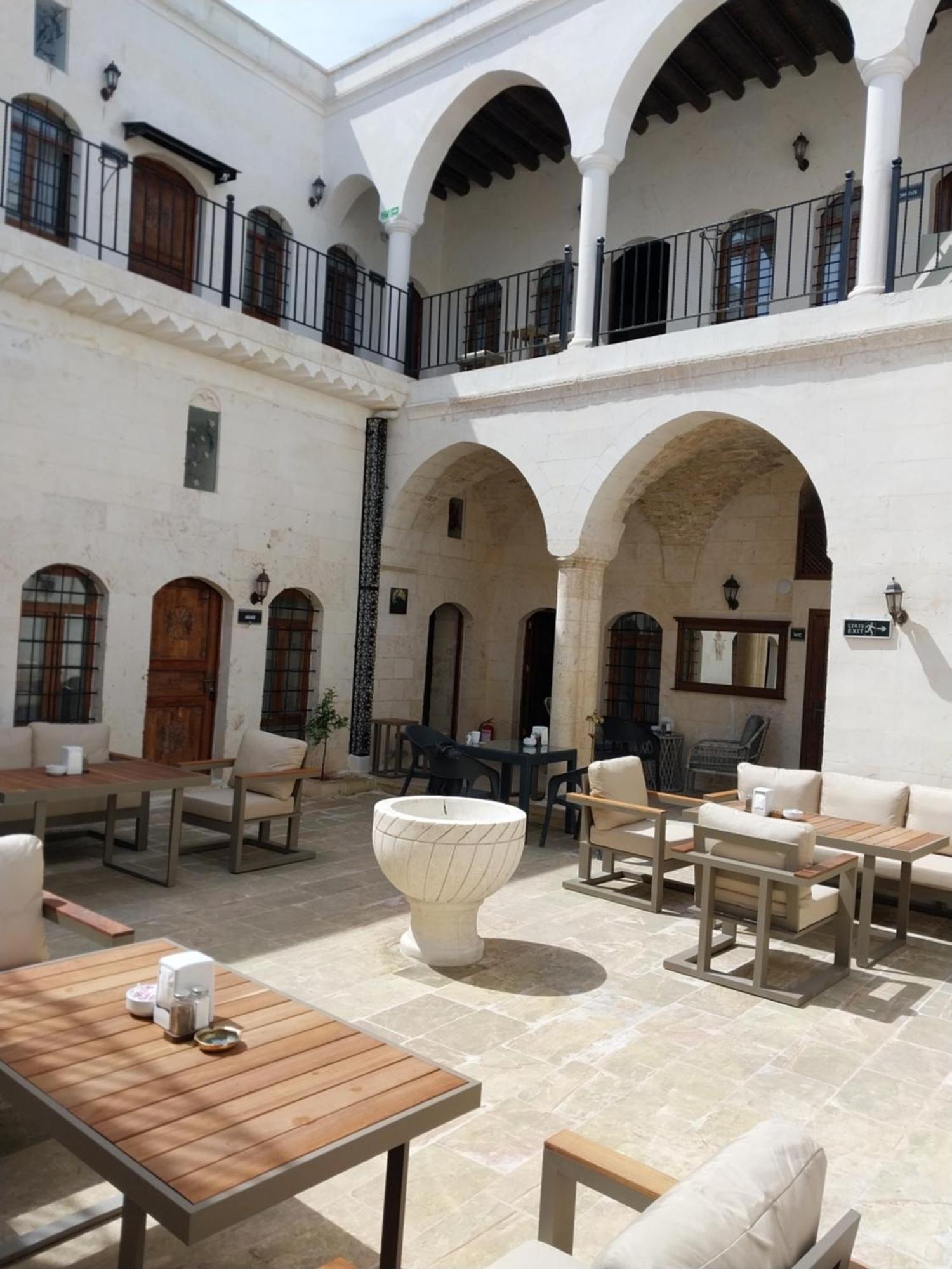 Orpheus Otel-Konak سانليورفا المظهر الخارجي الصورة