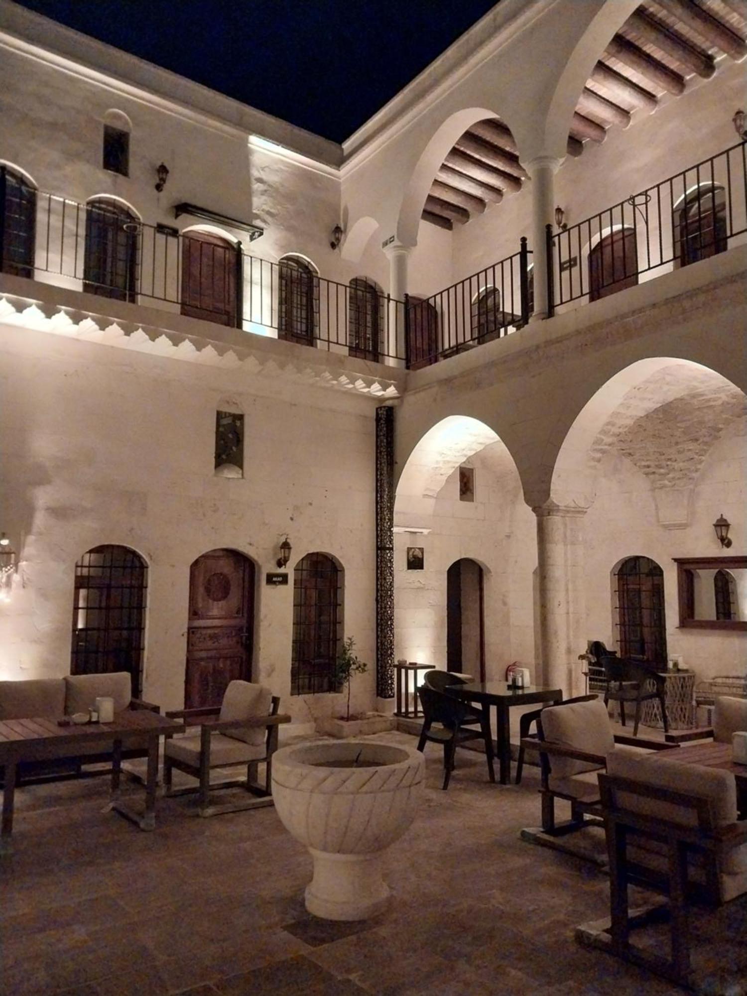 Orpheus Otel-Konak سانليورفا المظهر الخارجي الصورة